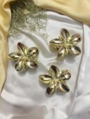 Antique Flower Claw Clip – Vintage Style Hair Accessory with Strong Grip